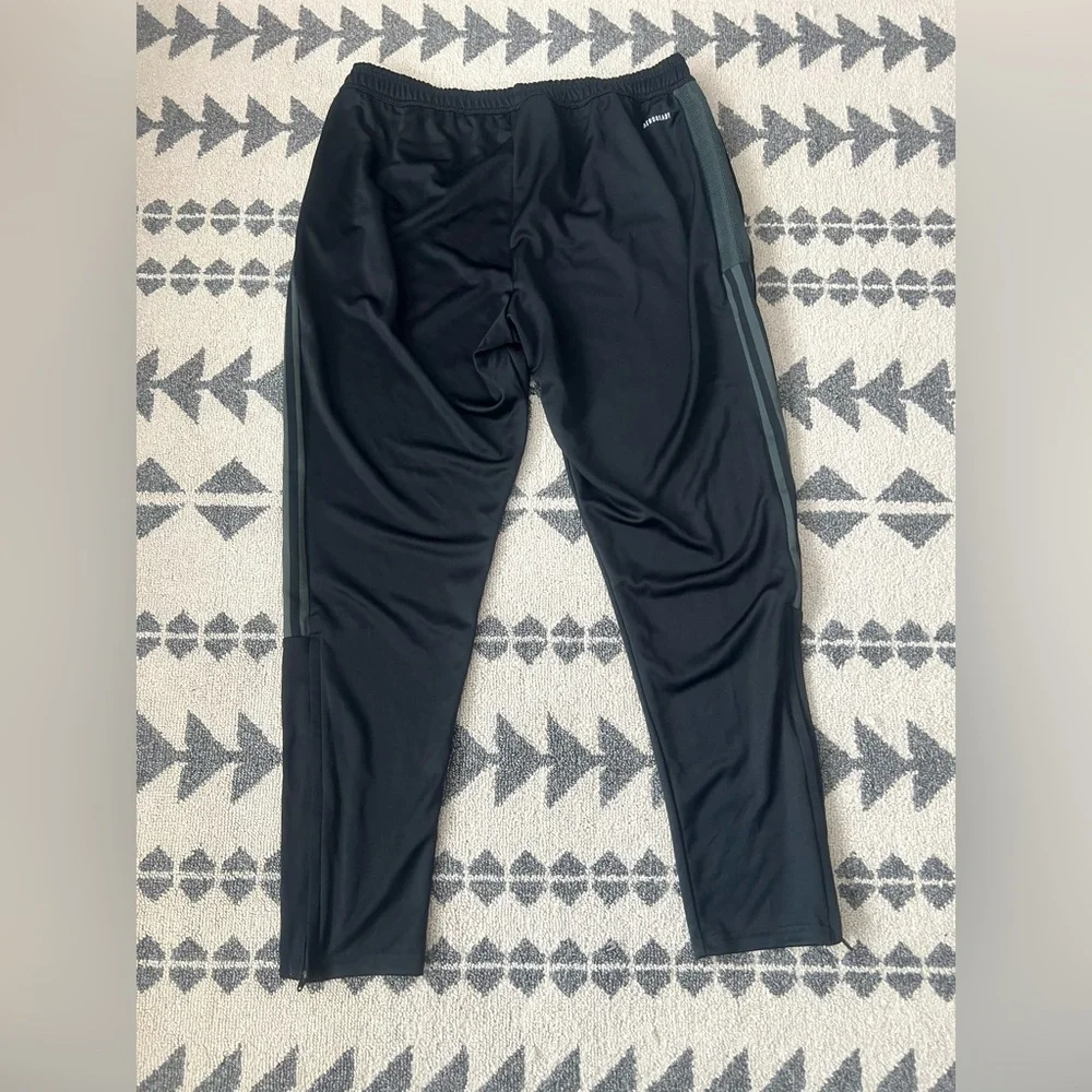 adidas men’s joggers